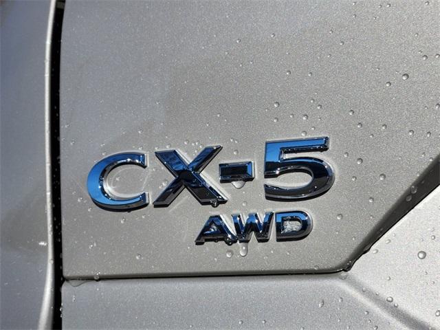 Photo of 2025 Platinum Mazda CX-5