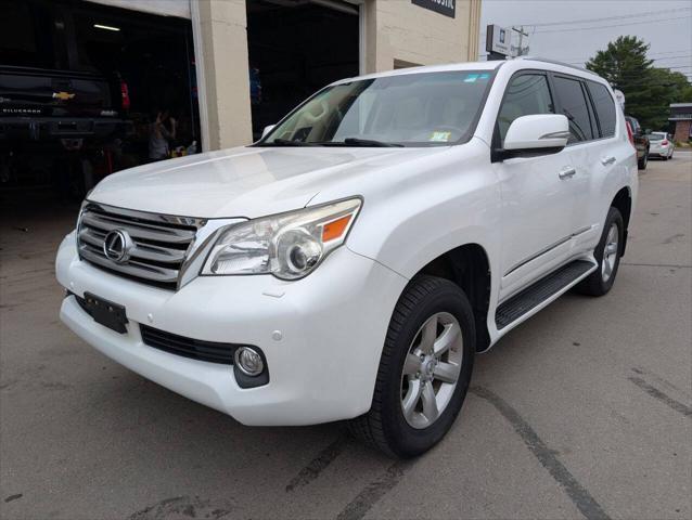 Photo of 2011 White Lexus GX 460