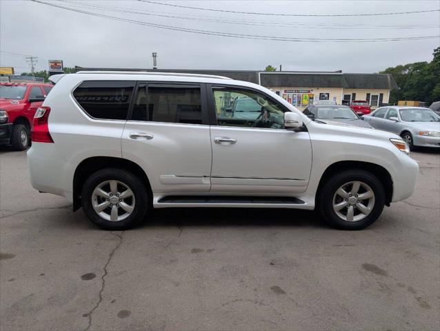 Photo of 2011 White Lexus GX 460