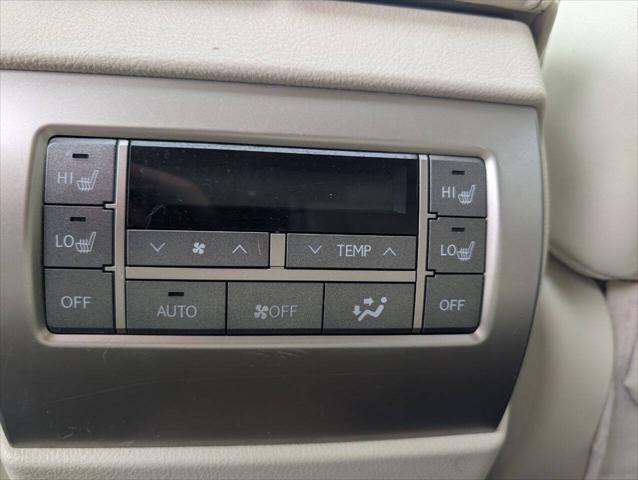 Photo of 2011 White Lexus GX 460
