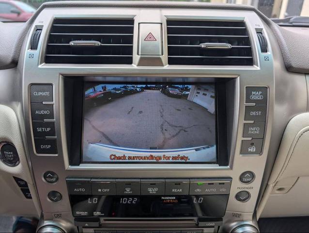 Photo of 2011 White Lexus GX 460