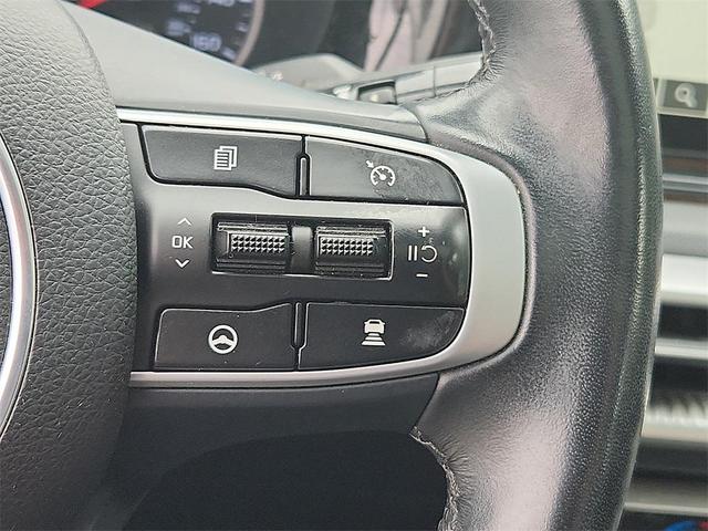 Photo of 2023 Glacial White Pearl Kia K5