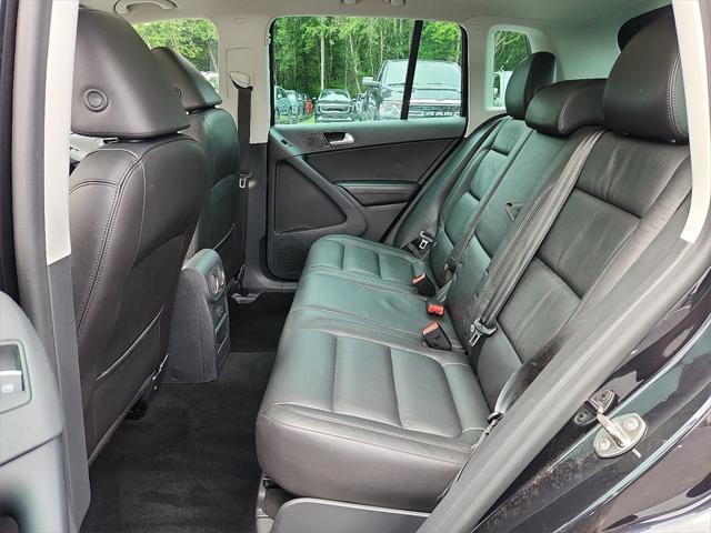 Photo of 2017 Deep Black Volkswagen Tiguan