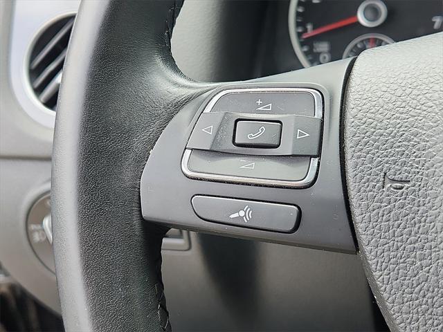 Photo of 2017 Deep Black Volkswagen Tiguan