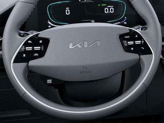 Photo of 2025 Green Kia Niro