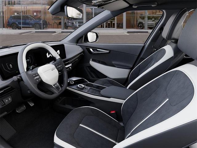 Photo of 2025 White Kia EV6