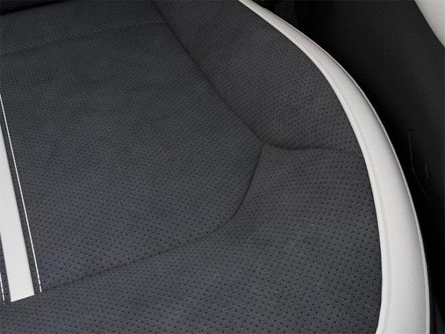 Photo of 2025 White Kia EV6