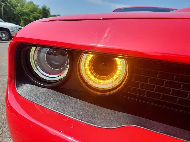 Photo of 2015 Torred Clearcoat Dodge Challenger