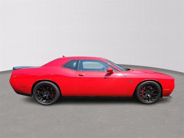 Photo of 2015 Torred Clearcoat Dodge Challenger