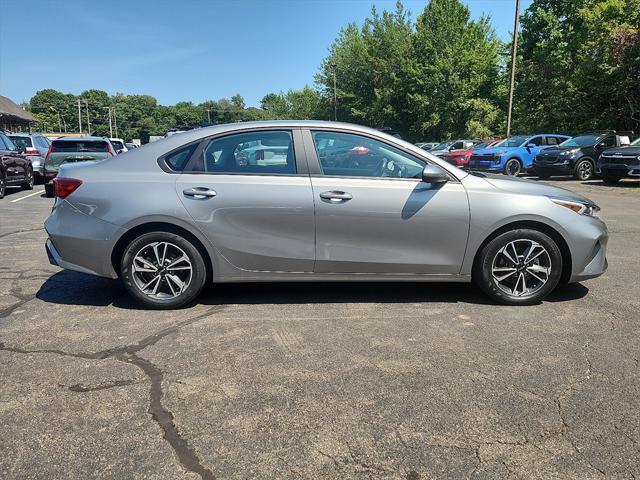 Photo of 2022 Steel Gray Kia Forte