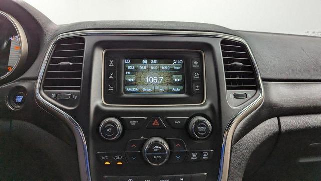 Photo of 2016 Granite Crystal Clearcoat Metallic Jeep Grand Cherokee