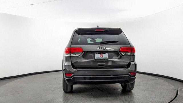 Photo of 2016 Granite Crystal Clearcoat Metallic Jeep Grand Cherokee