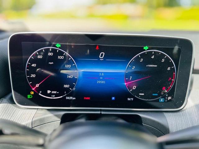 Photo of 2024 Polar White Mercedes-Benz C-Class