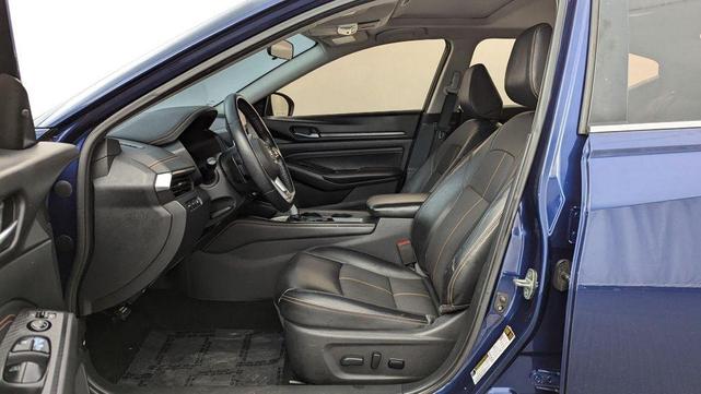 Photo of 2019 Gray Nissan Altima