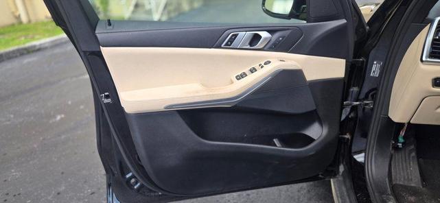 Photo of 2019 Jet Black BMW X5