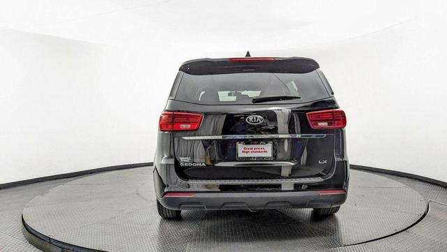 Photo of 2020 Aurora Black Kia Sedona