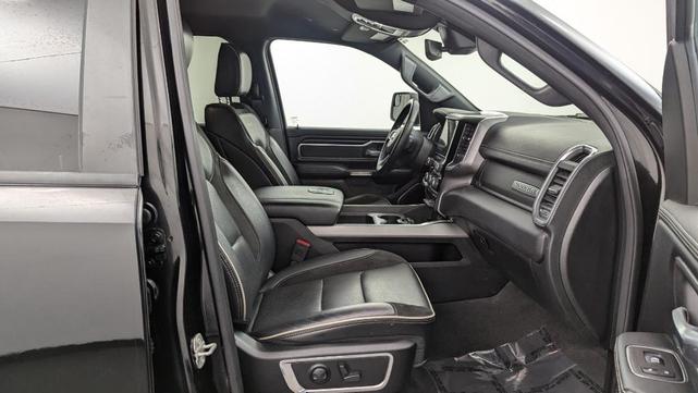 Photo of 2024 Diamond Black RAM 1500