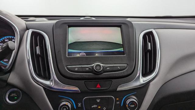 Photo of 2021 Silver Ice Metallic Chevrolet Equinox