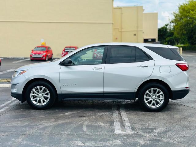 Photo of 2021 Silver Ice Metallic Chevrolet Equinox