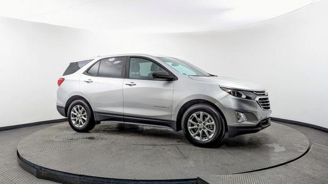 Photo of 2021 Silver Ice Metallic Chevrolet Equinox