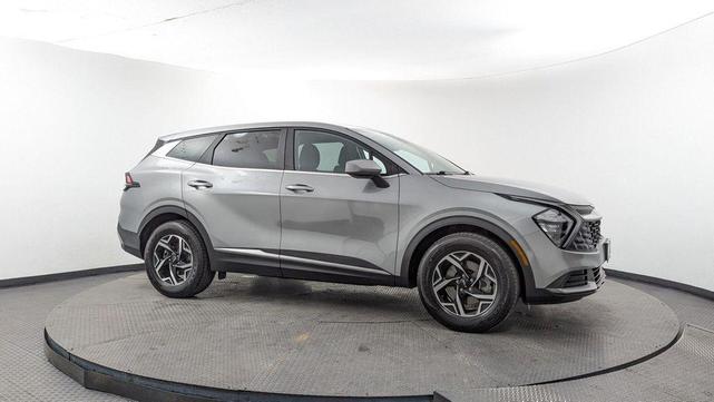 Photo of 2023 Steel Gray Kia Sportage
