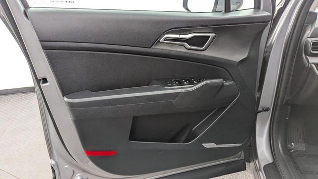Photo of 2023 Steel Gray Kia Sportage