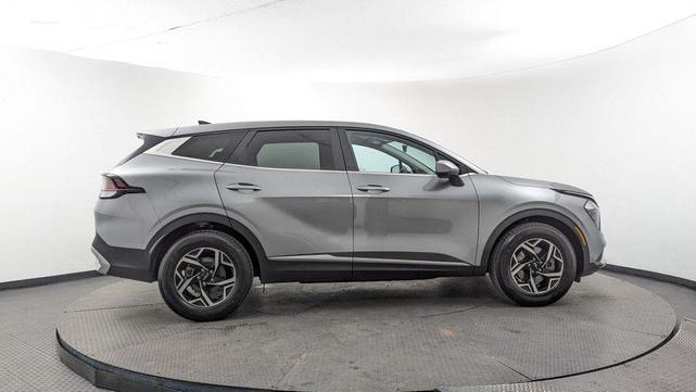 Photo of 2023 Steel Gray Kia Sportage