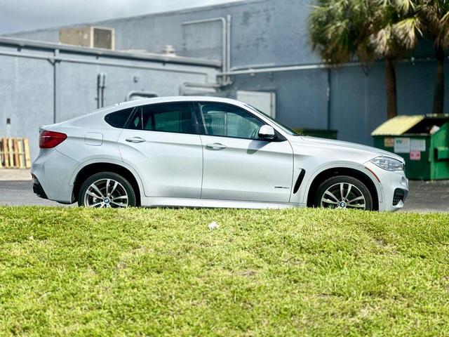 Photo of 2019 Pearl Silver Metallic BMW X6