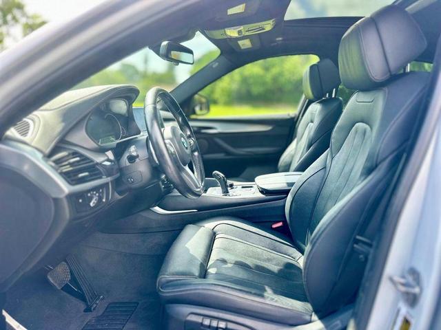 Photo of 2019 Pearl Silver Metallic BMW X6