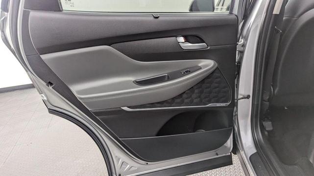 Photo of 2022 Shimmering Silver Hyundai SANTA FE