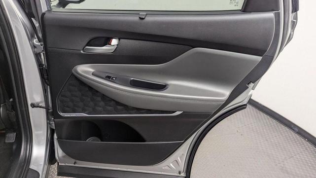 Photo of 2022 Shimmering Silver Hyundai SANTA FE