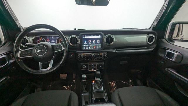 Photo of 2020 Black Clearcoat Jeep Gladiator