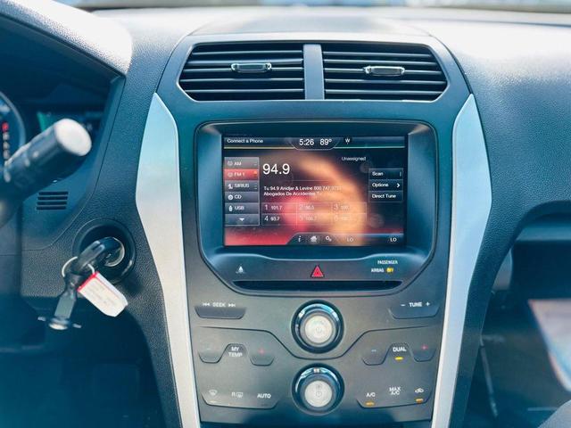 Photo of 2015 Gray Ford Explorer