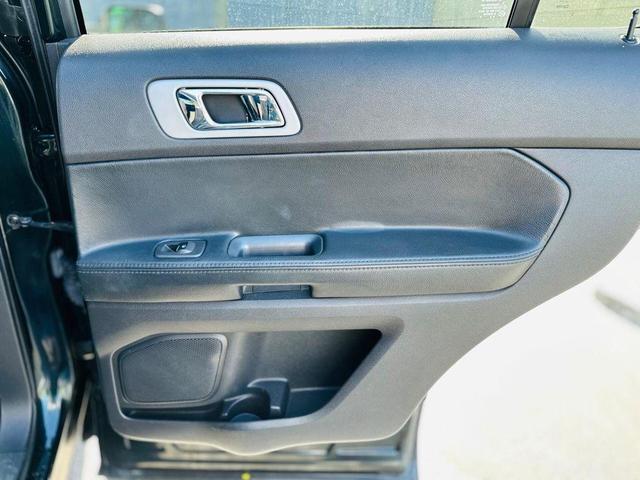 Photo of 2015 Gray Ford Explorer