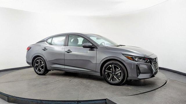 Photo of 2025 Gun Metallic Nissan Sentra