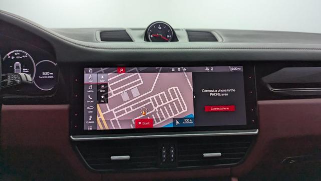 Photo of 2021 Silverstone Porsche Cayenne