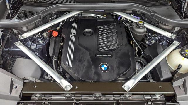 Photo of 2021 Arctic Gray Metallic BMW X5