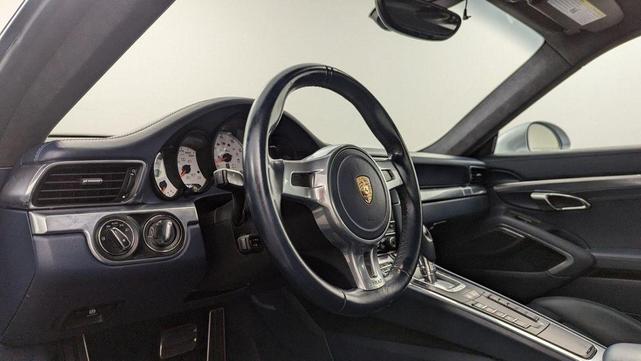 Photo of 2015 Rhodium Silver Porsche 911