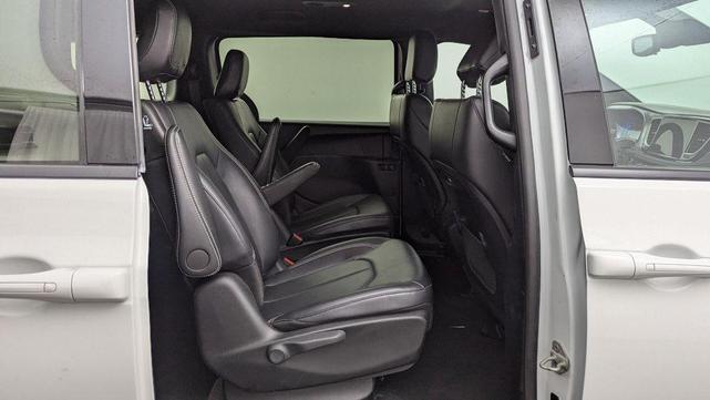 Photo of 2024 Bright White Clearcoat Chrysler Pacifica Hybrid