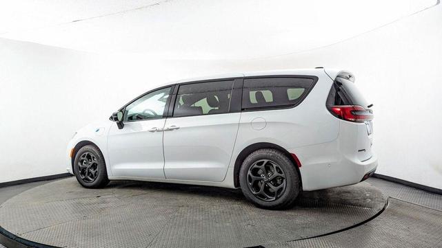Photo of 2024 Bright White Clearcoat Chrysler Pacifica Hybrid