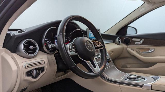 Photo of 2019 Emerald Green Metallic Mercedes-Benz C-Class