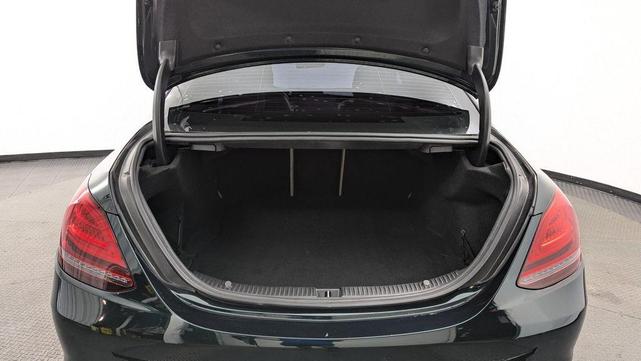 Photo of 2019 Emerald Green Metallic Mercedes-Benz C-Class