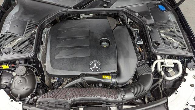 Photo of 2019 Emerald Green Metallic Mercedes-Benz C-Class