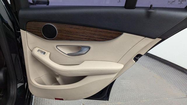 Photo of 2019 Emerald Green Metallic Mercedes-Benz C-Class