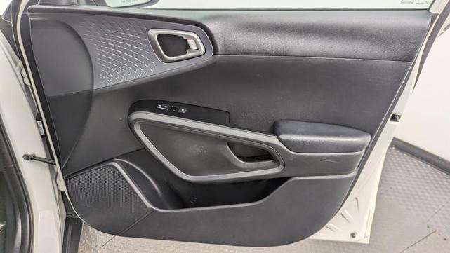 Photo of 2020 Snow White Pearl Kia Soul
