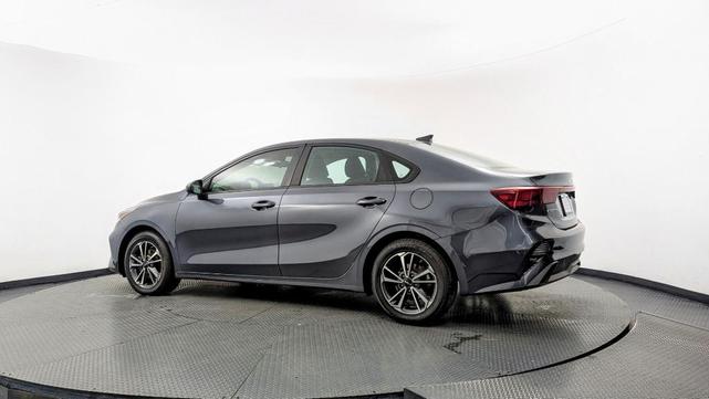Photo of 2022 Gravity Gray Kia Forte