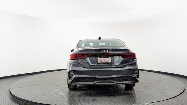 Photo of 2022 Gravity Gray Kia Forte