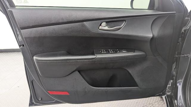 Photo of 2022 Gravity Gray Kia Forte