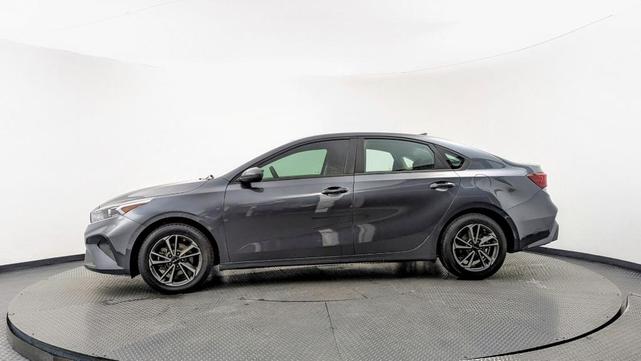 Photo of 2022 Gravity Gray Kia Forte