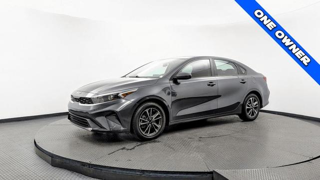 Photo of 2022 Gravity Gray Kia Forte